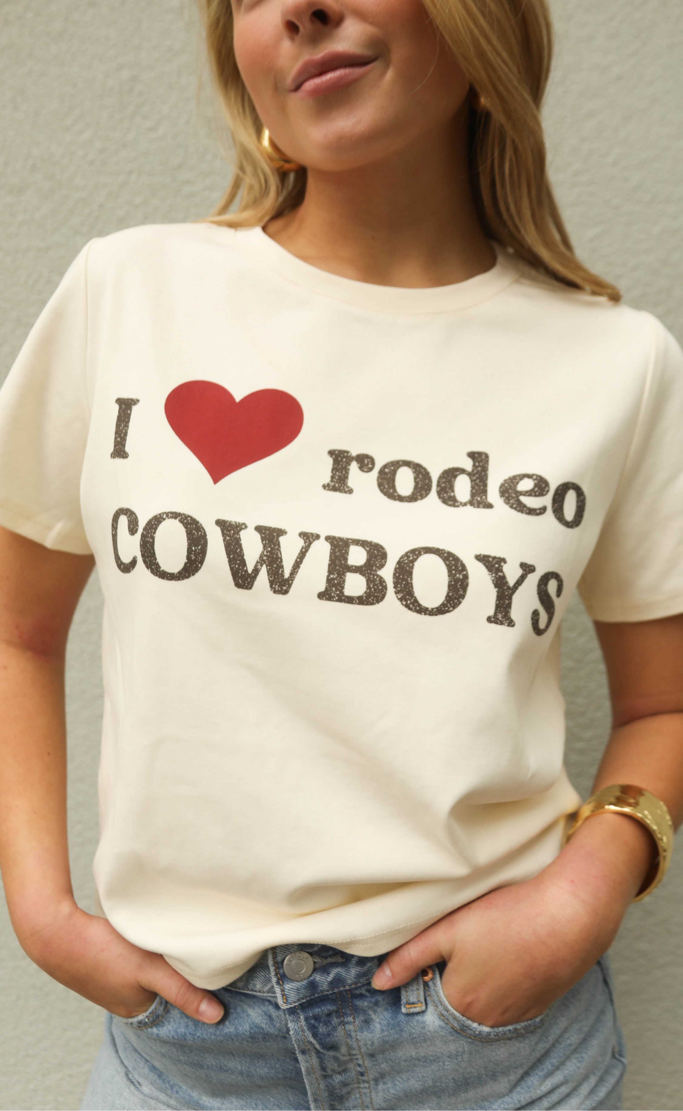 I Heart Cowboys Baby Tee – Fitted & Flirty Western-Inspired Crop Top
