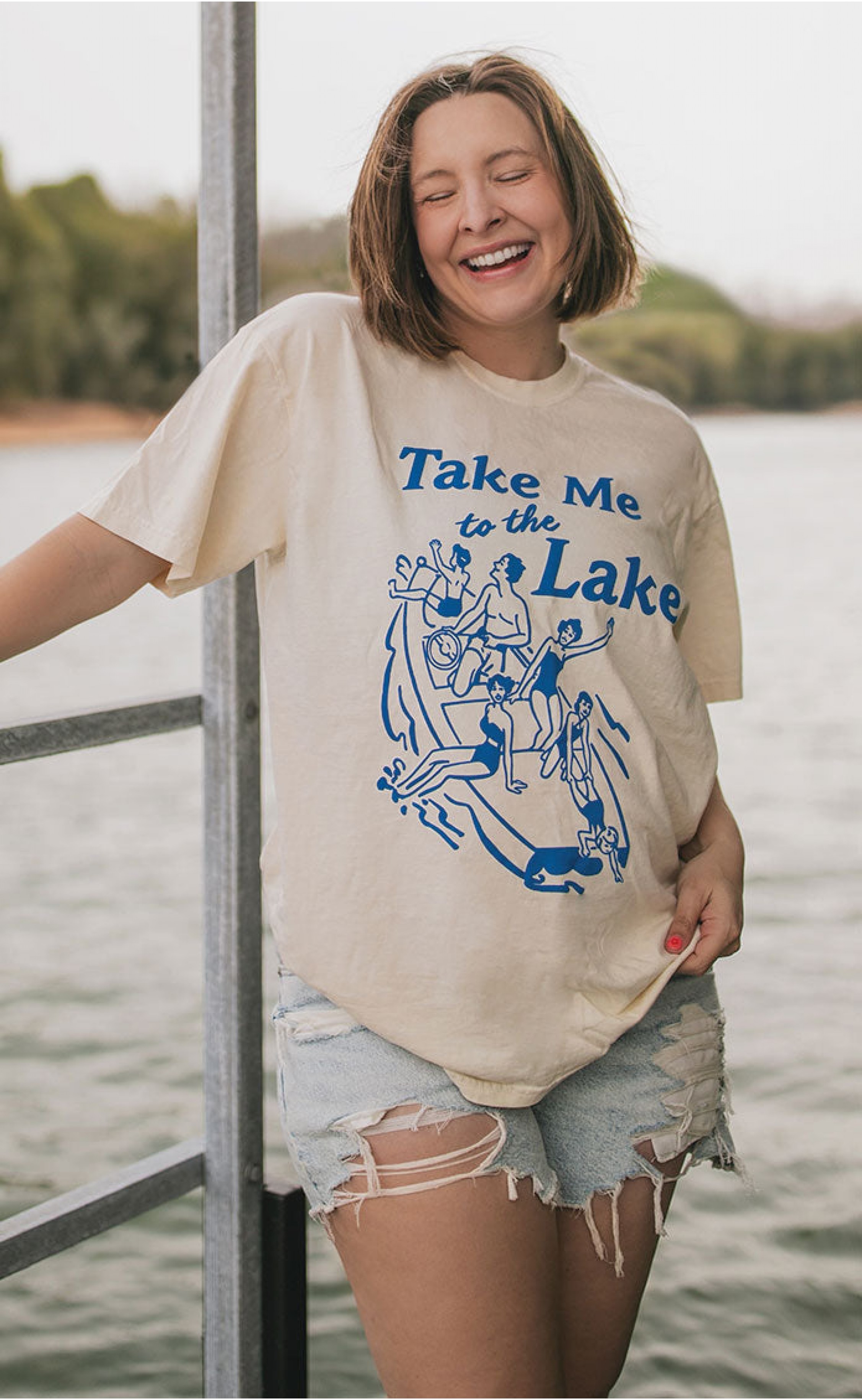 Lake Life Essential – Take Me to the Lake Graphic Tee for Sunny Days Outdoors