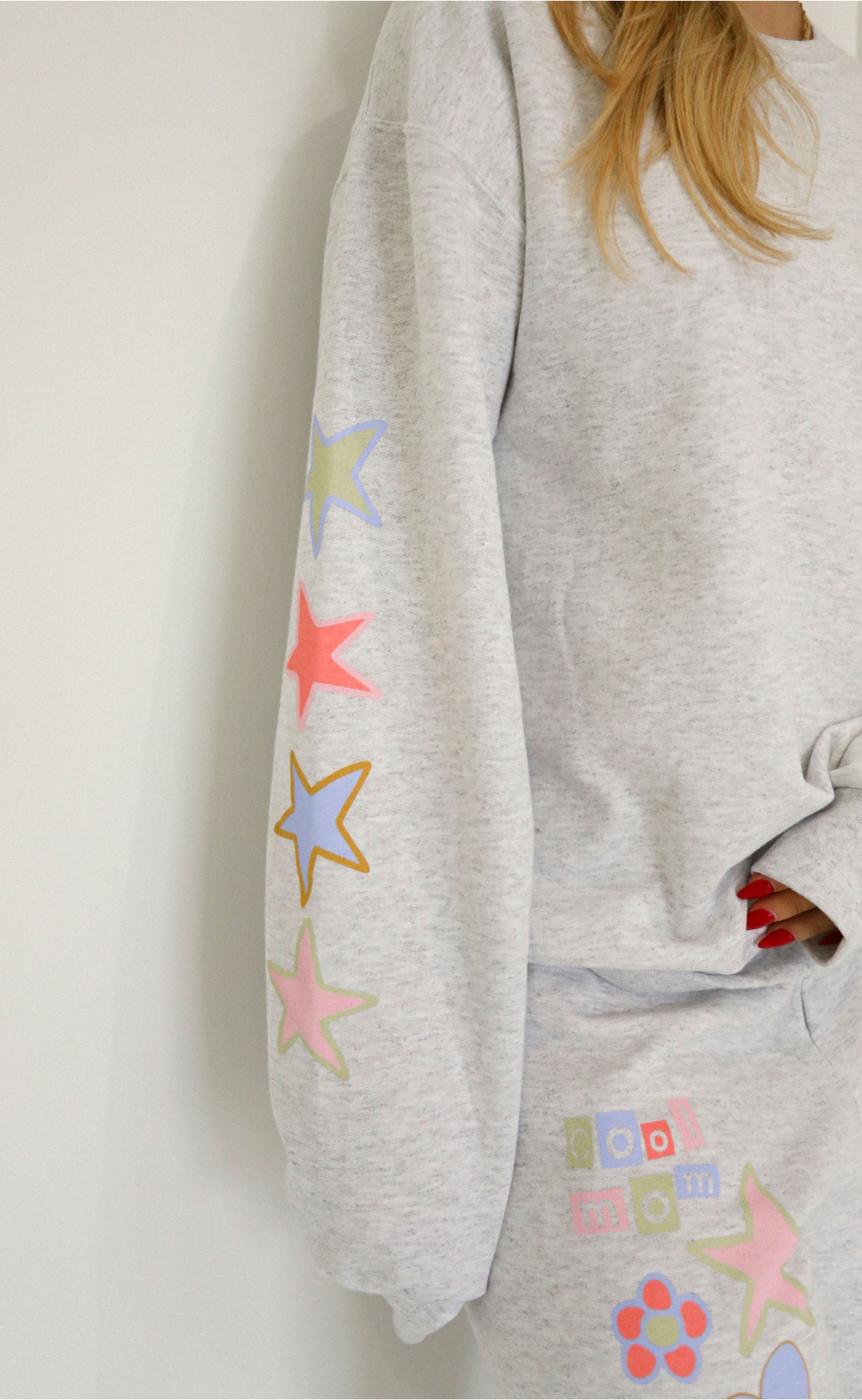 Cool Mom Sweatshirt – Cozy and Chic Pullover for Proud Moms