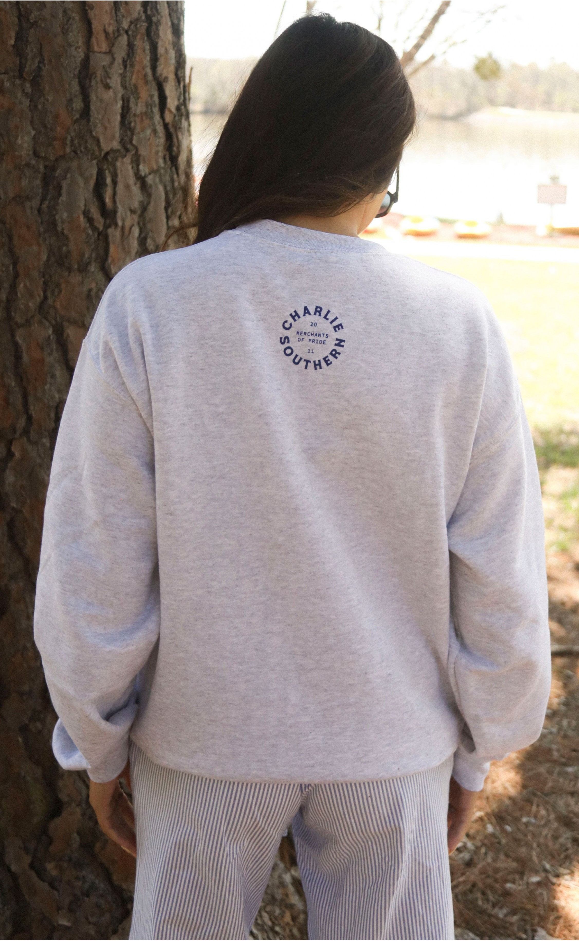 Lake Club Graphic Crewneck – Comfortable and Stylish for Weekend Getaways