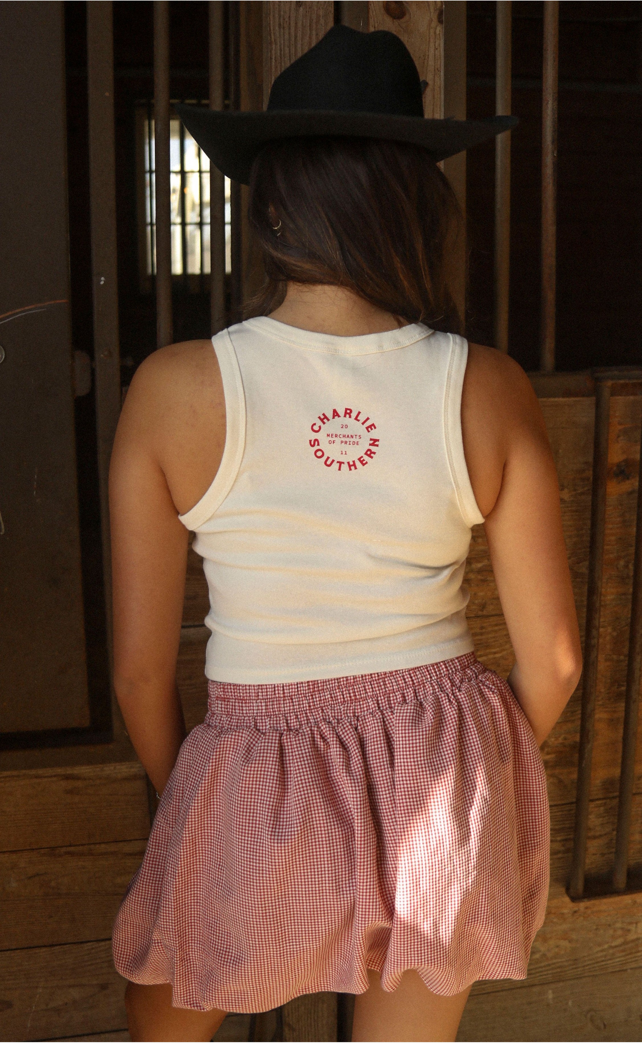 Darlin Graphic Tank – Casual Style with a Sweet, Feminine Touch