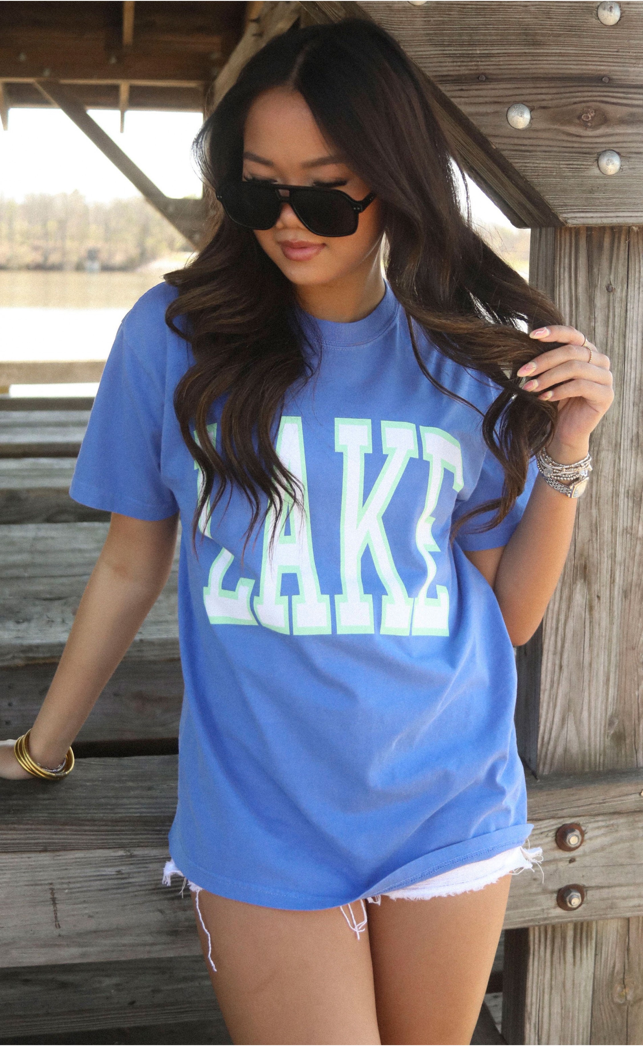 Retro Classic Lake Tee in Blue – Timeless Design for Outdoor Adventures