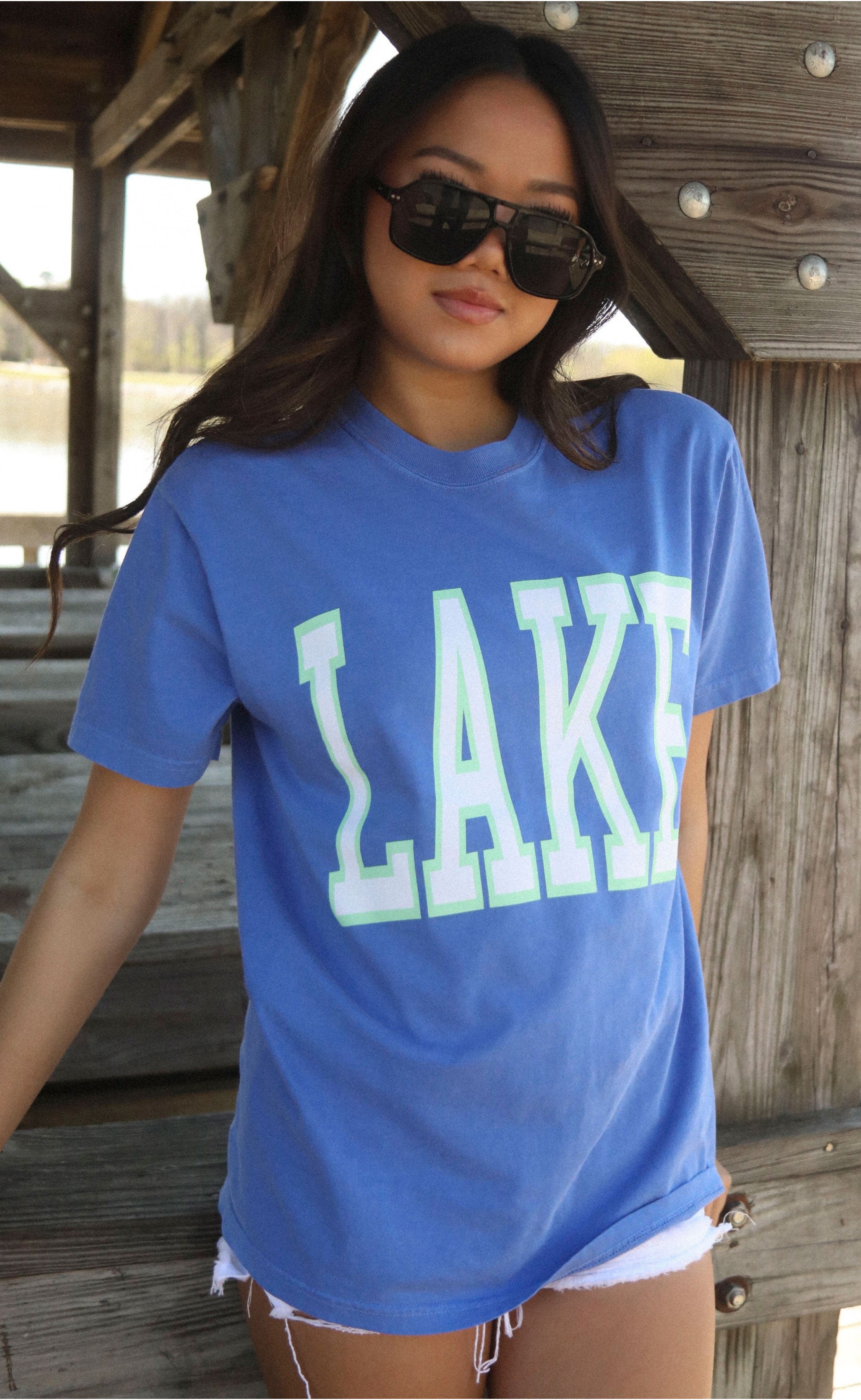 Retro Classic Lake Tee in Blue – Timeless Design...