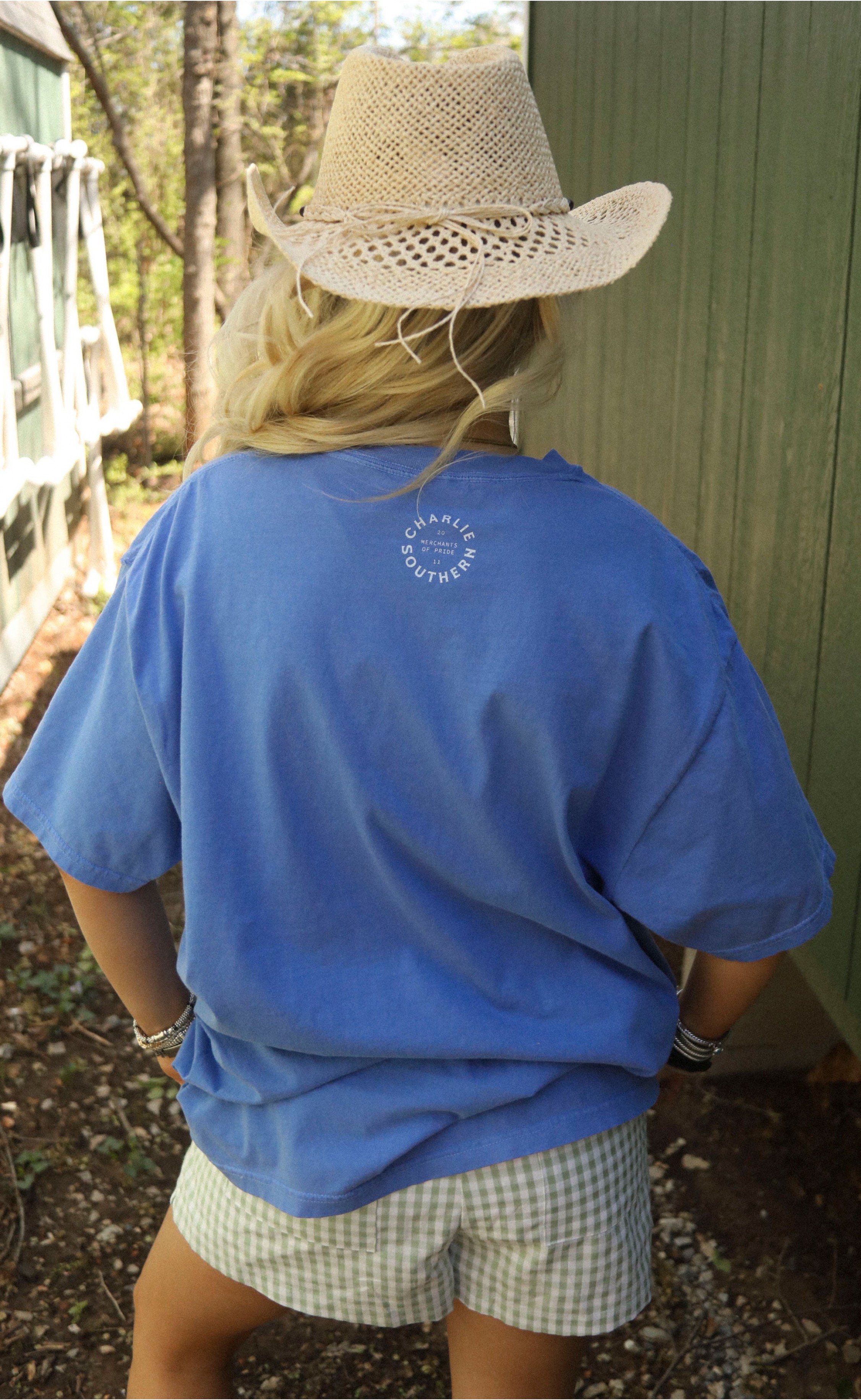 Retro Classic Lake Tee in Blue – Timeless Design for Outdoor Adventures